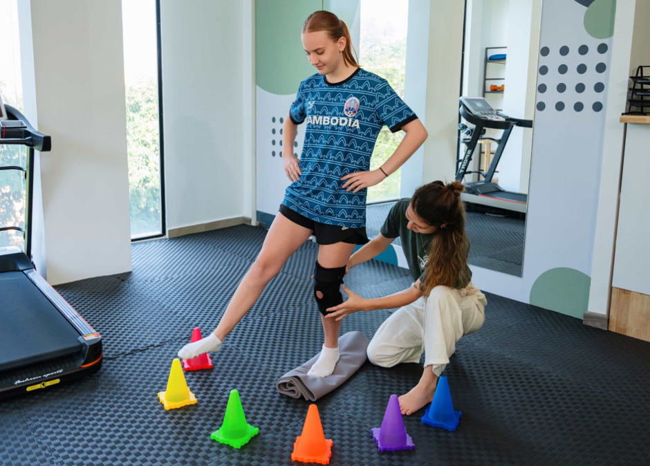 ការស្តារសន្លាក់ក្រោយវះកាត់ ២